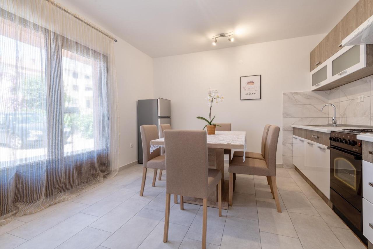 Apartments Mira Neum Εξωτερικό φωτογραφία