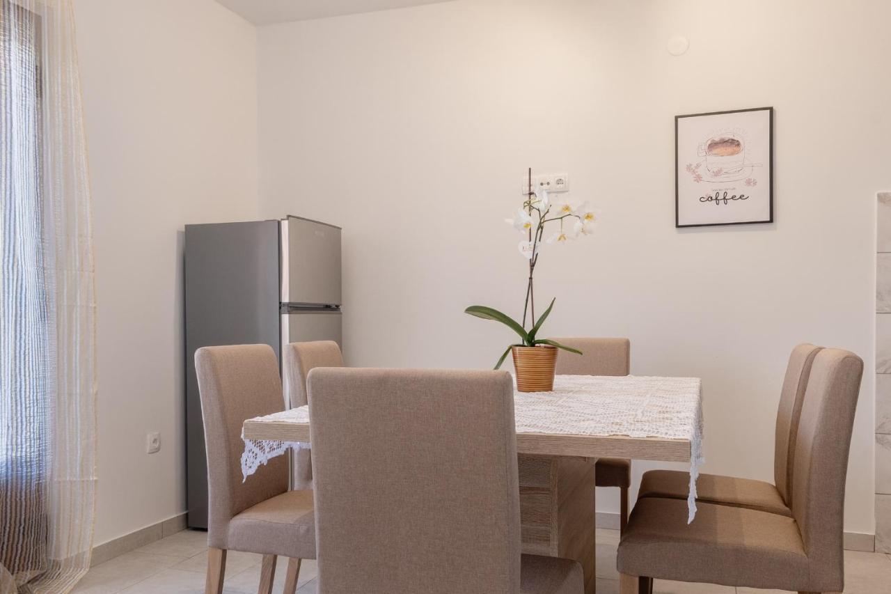 Apartments Mira Neum Εξωτερικό φωτογραφία